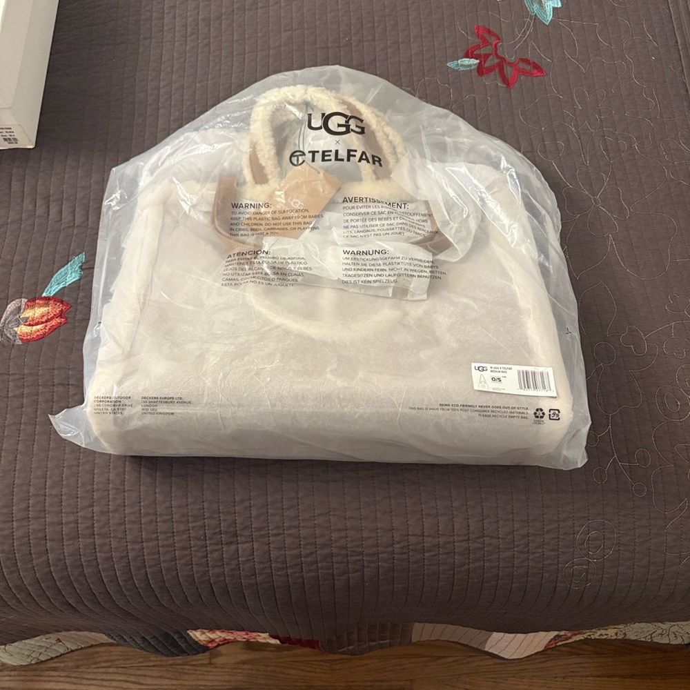 UGG x Telfar Brown Shearling Bag Medium BNWT - Picture 8 of 8